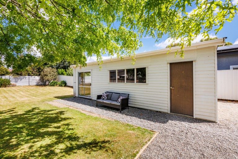Photo of property in 6 Stirling Crescent, Hokowhitu, Palmerston North, 4410