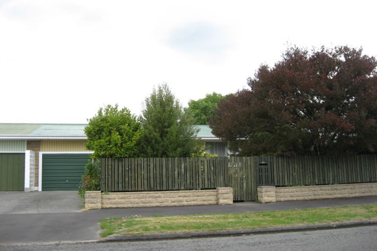 Photo of property in 54 Niven Street, Avondale, Christchurch, 8061