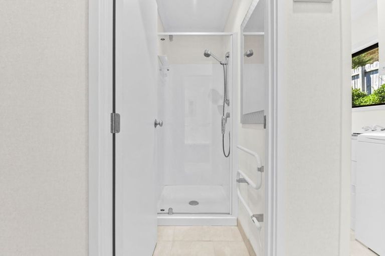 Photo of property in 8 Jelas Road, Red Beach, 0932