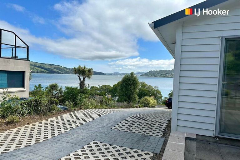 Photo of property in 6 Bewley Avenue, Macandrew Bay, Dunedin, 9014