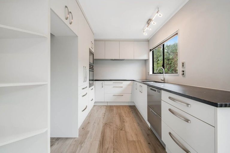 Photo of property in 32 Brandon Road, Manly, Whangaparaoa, 0930