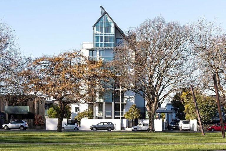 Photo of property in 5/12 Latimer Square, Christchurch Central, Christchurch, 8011
