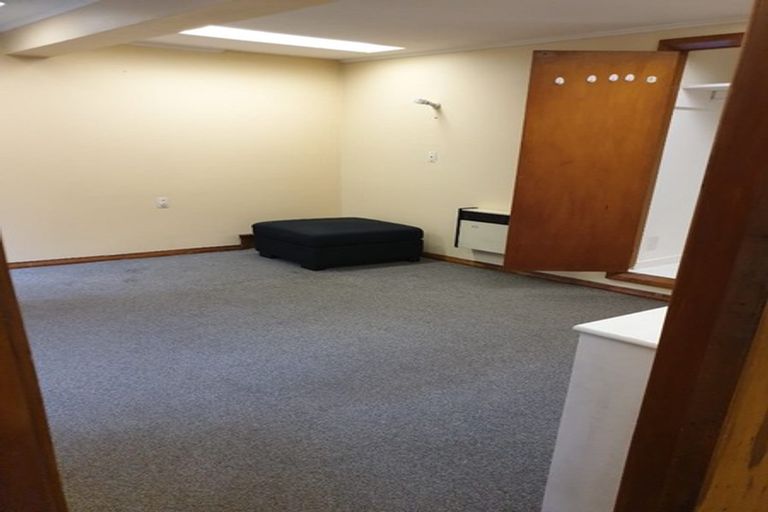 Photo of property in 52 Dominion Park Street, Johnsonville, Wellington, 6037