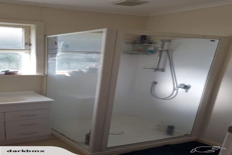 Photo of property in 77 Reeves Road, Pakuranga, Auckland, 2010