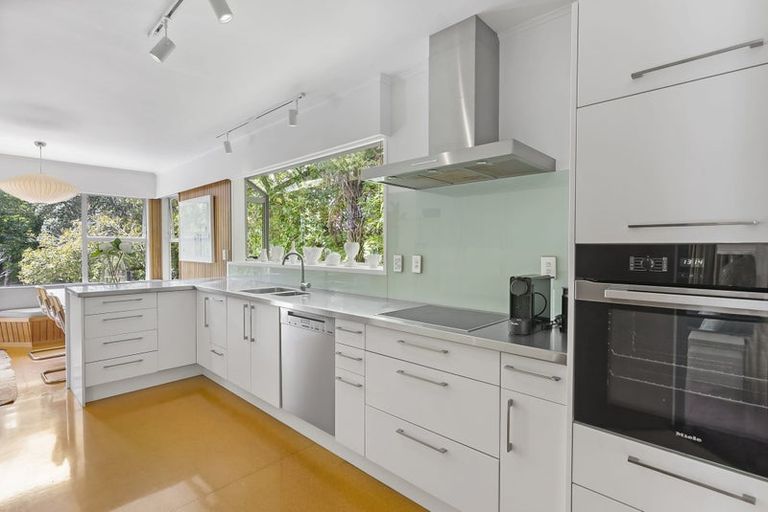 Photo of property in 123 Braemar Road, Castor Bay, Auckland, 0620