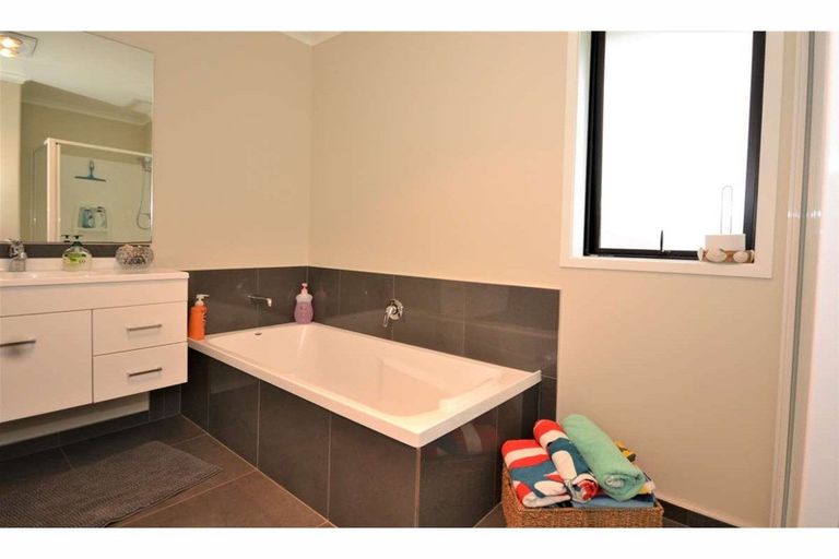 Photo of property in 5 Hoults Way, Kerikeri, 0230