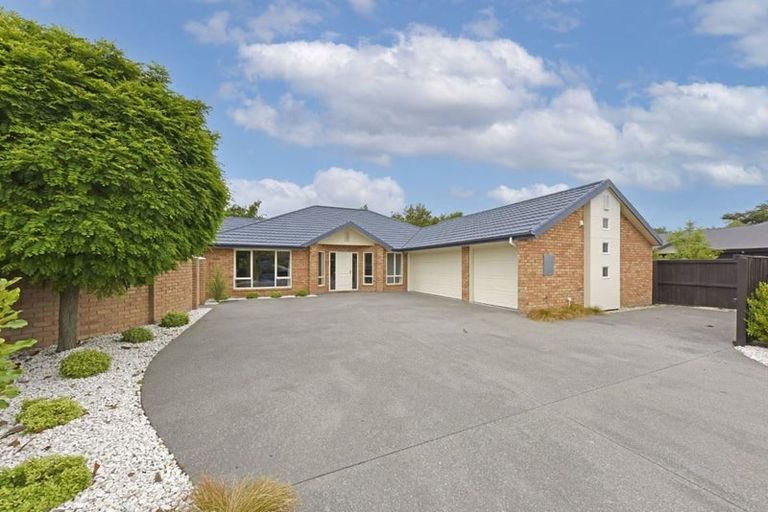 Photo of property in 17 Armour Place, Halswell, Christchurch, 8025