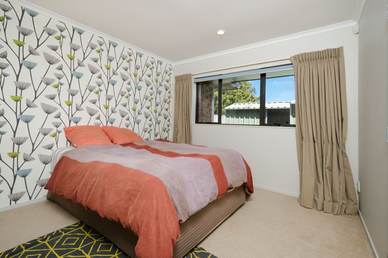 Photo of property in 36 Fordyce Road, Parakai, 0830