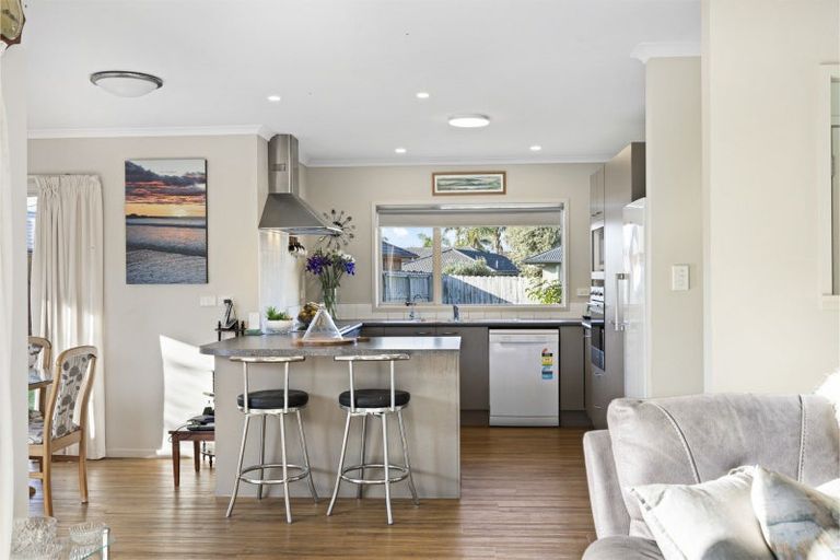 Photo of property in 16 Ploughmans Avenue, Pukekohe, 2120