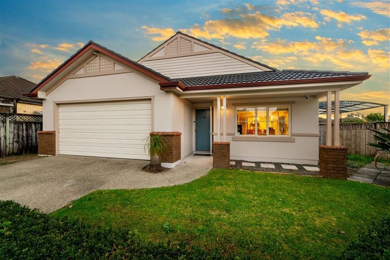 Photo of property in 15 Espalier Drive, Henderson, Auckland, 0612