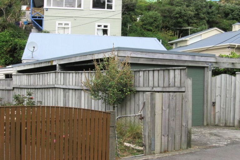 Photo of property in 21 Beach Street, Island Bay, Wellington, 6023