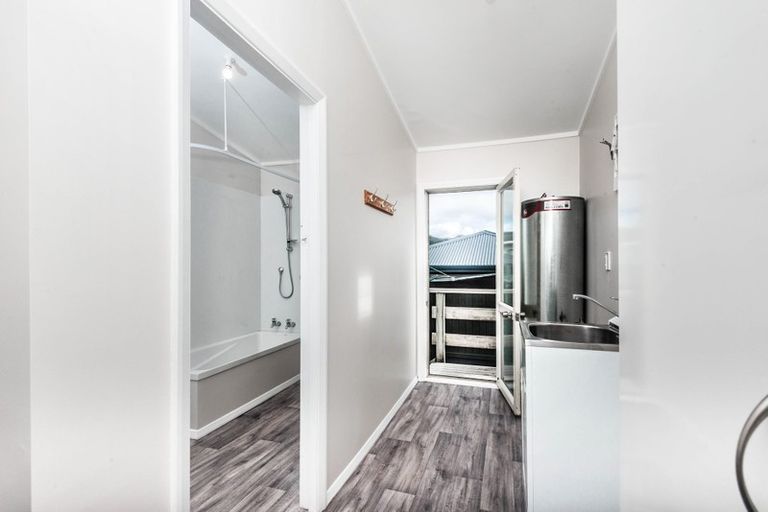 Photo of property in 4a Tarawera Road, Johnsonville, Wellington, 6037