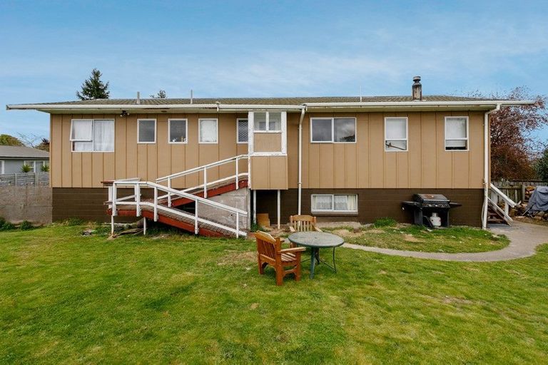 Photo of property in 26 Invergarry Road, Hilltop, Taupo, 3330