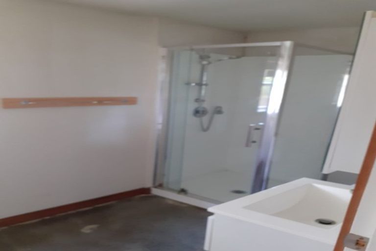 Photo of property in 81 Lauderdale Road, Birkdale, Auckland, 0626