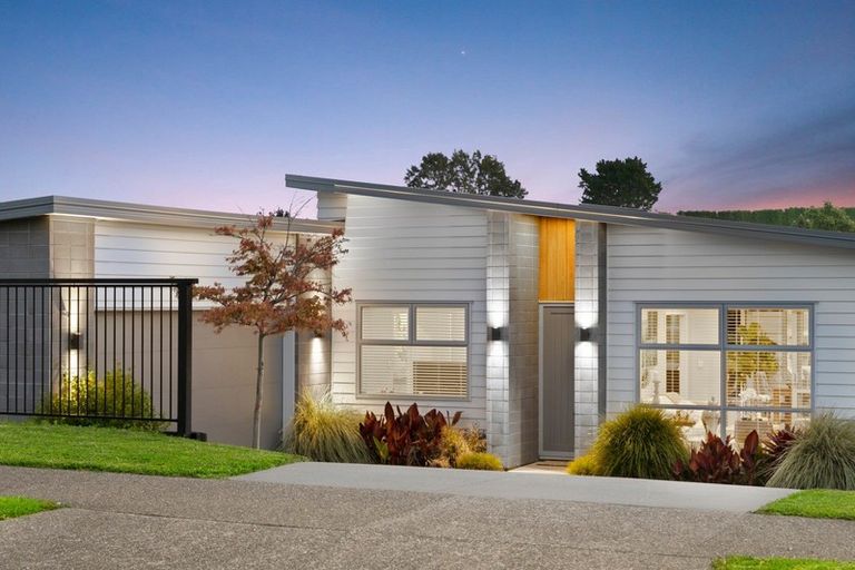 Photo of property in 58 Puhirake Crescent, Pyes Pa, Tauranga, 3112