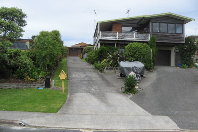 Photo of property in 1/3 Little Barrier Avenue, Manly, Whangaparaoa, 0930