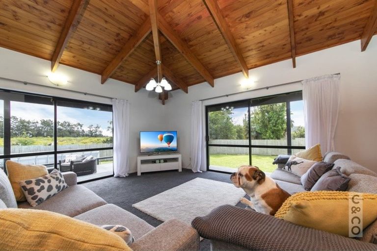 Photo of property in 6 Trigg Road, Huapai, Kumeu, 0810