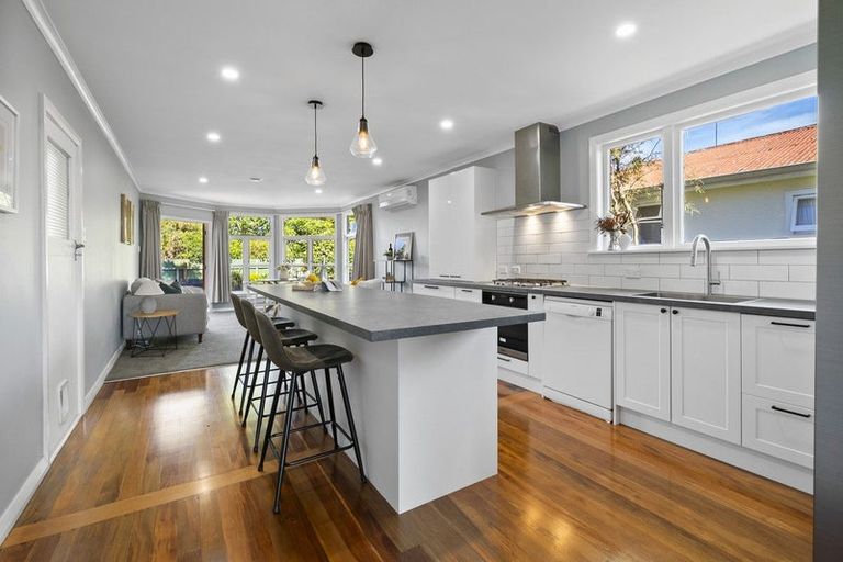 Photo of property in 18 Kent Crescent, Awapuni, Palmerston North, 4412