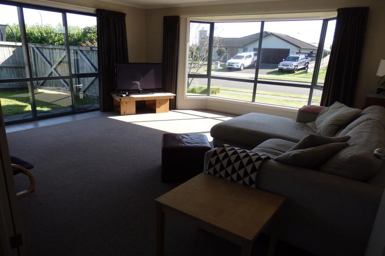 Photo of property in 4 Madison Street, Cambridge, 3434