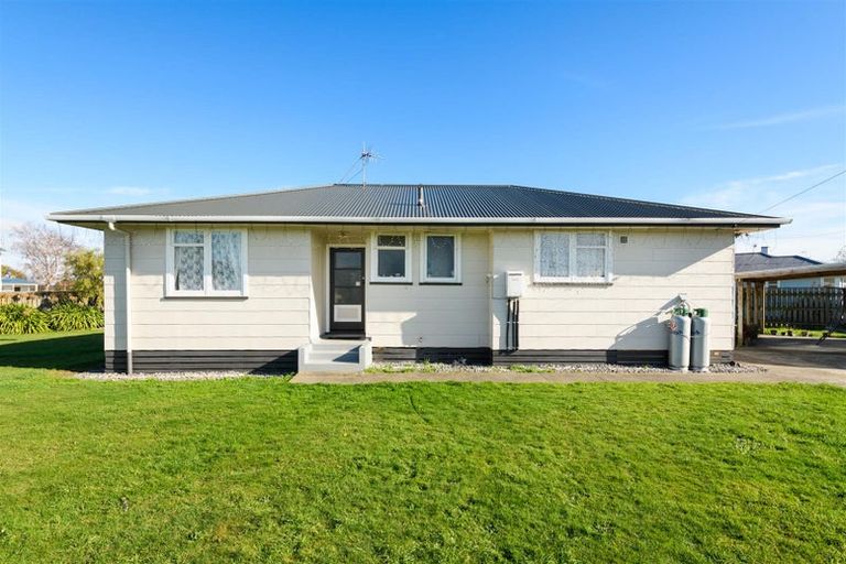 Photo of property in 33 Holland Crescent, Bulls, 4818