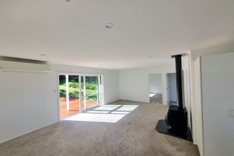 Photo of property in 388 Muriwai Road, Waimauku, 0881