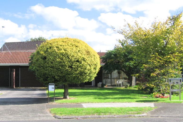 Photo of property in 1/18 Vivian Wilson Drive, Eastern Beach, Auckland, 2012
