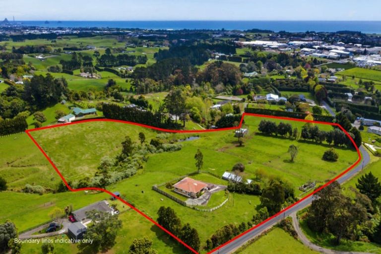 Photo of property in 200 Paraite Road, Paraite, New Plymouth, 4373