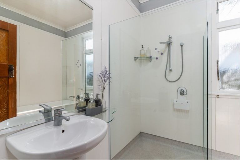 Photo of property in 28 Wakefield Street, Featherston, 5710