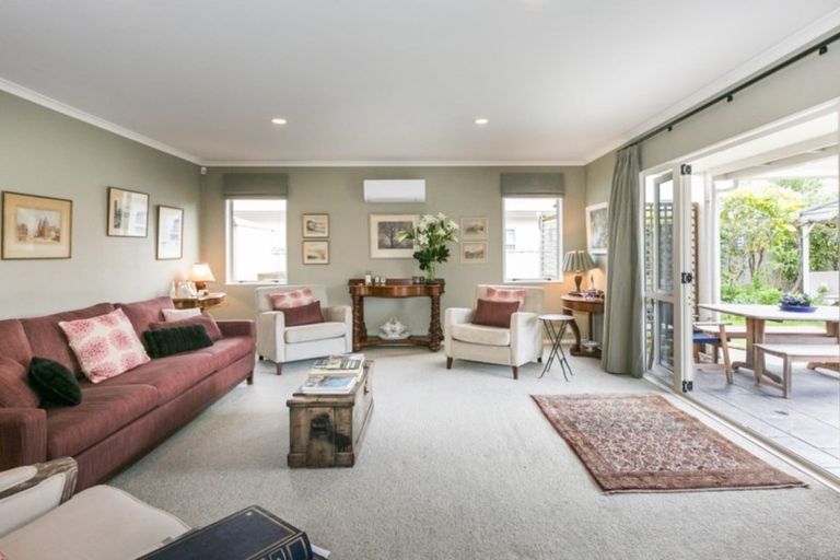 Photo of property in 22 Kensington Drive, Taradale, Napier, 4112