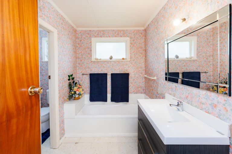 Photo of property in 7 Clarke Avenue, Highbury, Palmerston North, 4412