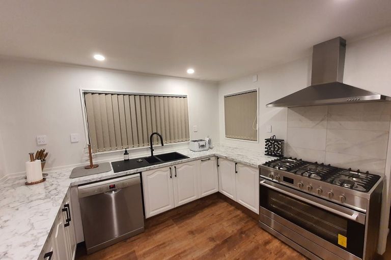 Photo of property in 30 Satara Crescent, Khandallah, Wellington, 6035