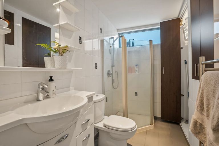 Photo of property in 78c Matipo Road, Mairangi Bay, Auckland, 0630