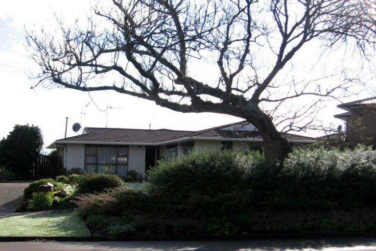 Photo of property in 10 Aintree Crescent, Awapuni, Palmerston North, 4412