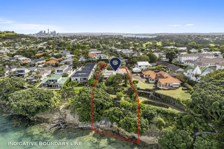 Photo of property in 120 Vauxhall Road, Narrow Neck, Auckland, 0624