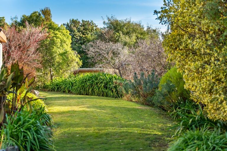 Photo of property in 8 Ahoroa Road, Judgeford, Porirua, 5381