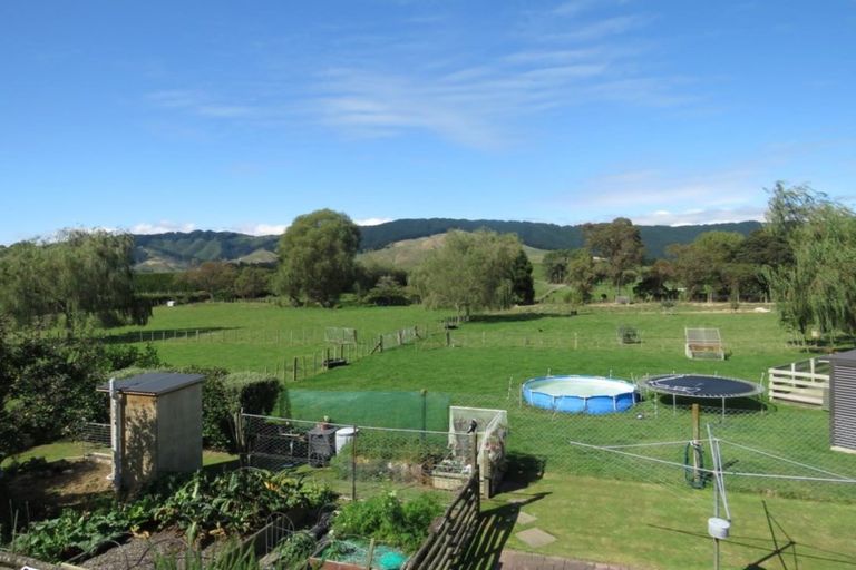 Photo of property in 54 Waihou Road, Levin, 5571