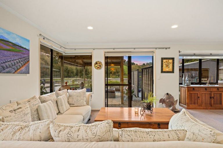 Photo of property in 42 Westminster Glen, Matakana, Warkworth, 0985