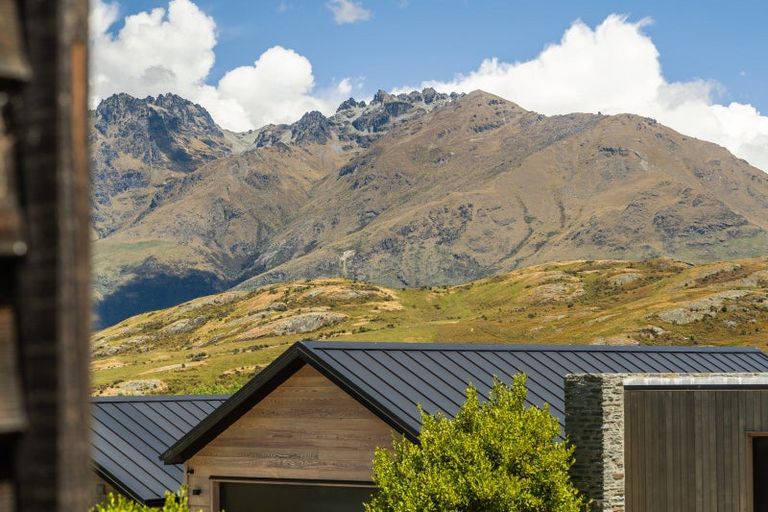 Photo of property in 4 Jackby Court, Jacks Point, Queenstown, 9371