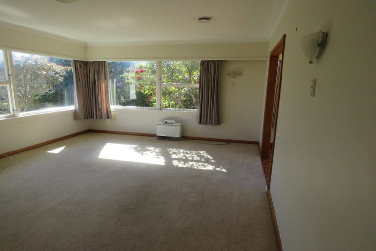 Photo of property in 2 Shortland Street, Lower Vogeltown, New Plymouth, 4310
