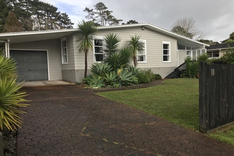 Photo of property in 11 Allington Road, Massey, Auckland, 0614