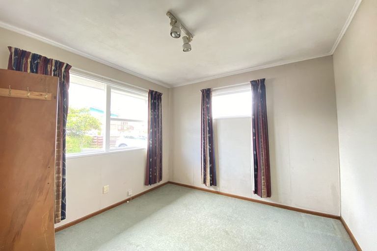 Photo of property in 65 Edgewater Drive, Pakuranga, Auckland, 2010