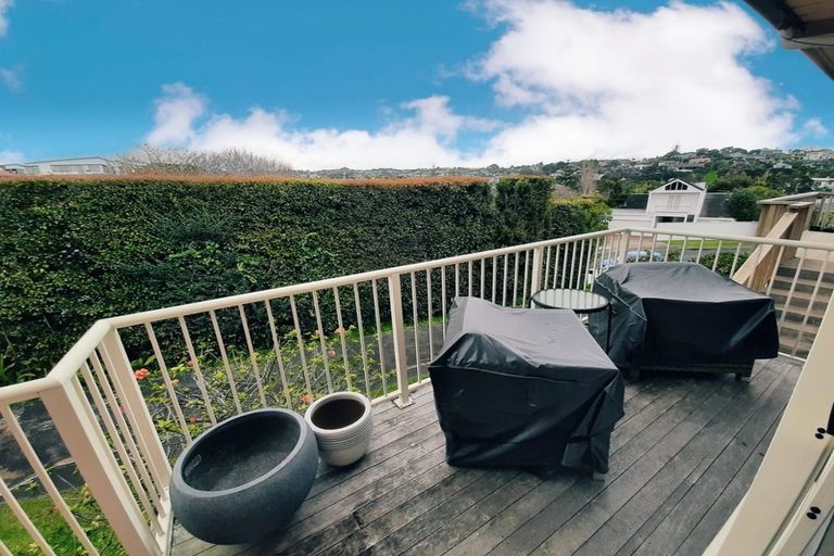 Photo of property in 2/5 Whitby Crescent, Mairangi Bay, Auckland, 0630