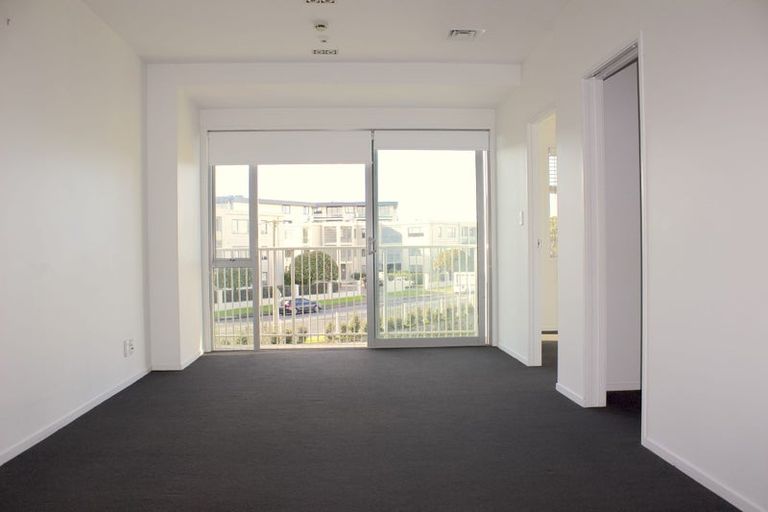 Photo of property in Shoal Haven Apartments, 407a/130 Anzac Street, Takapuna, Auckland, 0622