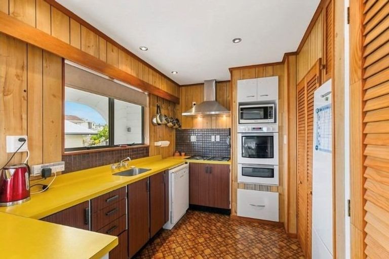 Photo of property in 41 Chapman Street, Johnsonville, Wellington, 6037