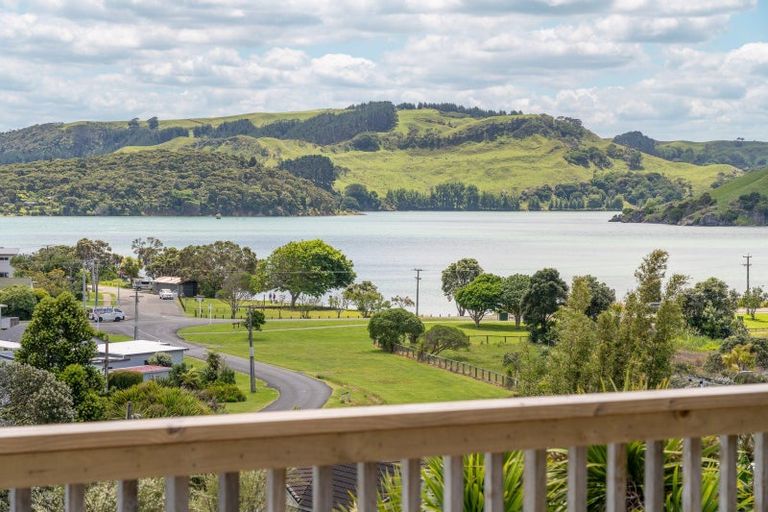 Photo of property in 37 Long Street, Raglan, 3225