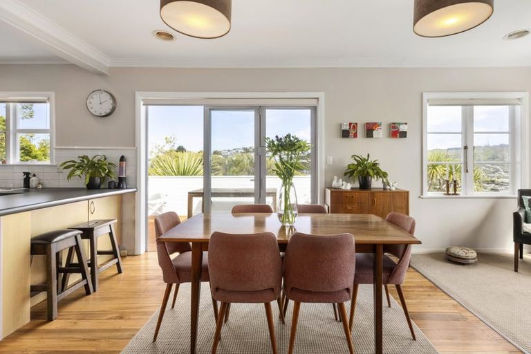 Photo of property in 15 Pelorous Street, Paparangi, Wellington, 6037