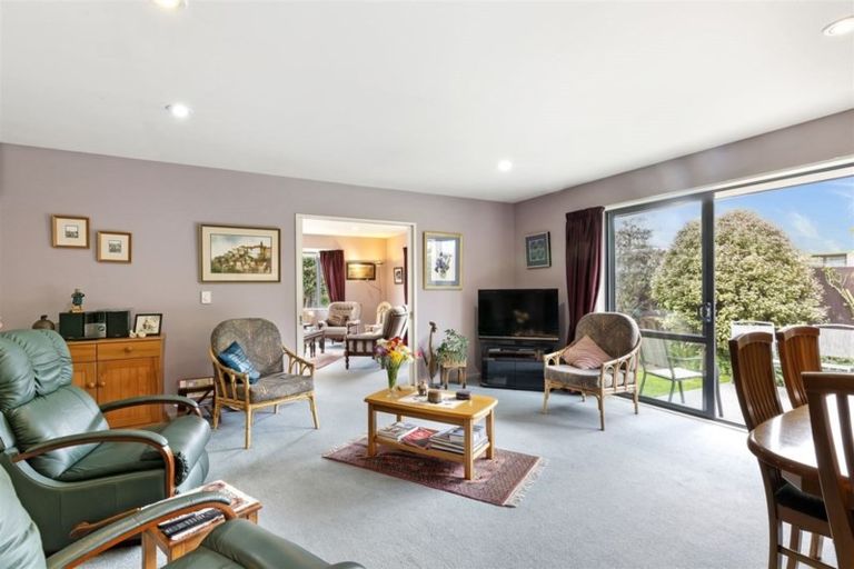 Photo of property in 3 Pasadena Place, Harewood, Christchurch, 8051