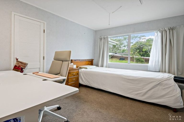 Photo of property in 1b Glenbury Place, Massey, Auckland, 0614