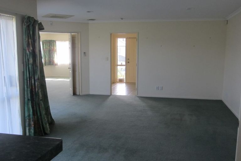 Photo of property in 3 Pikitanga Close, Tawa, Wellington, 5028