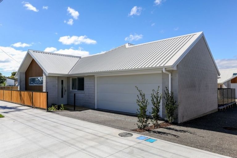 Photo of property in 3 Normanby Street, Fitzroy, New Plymouth, 4312